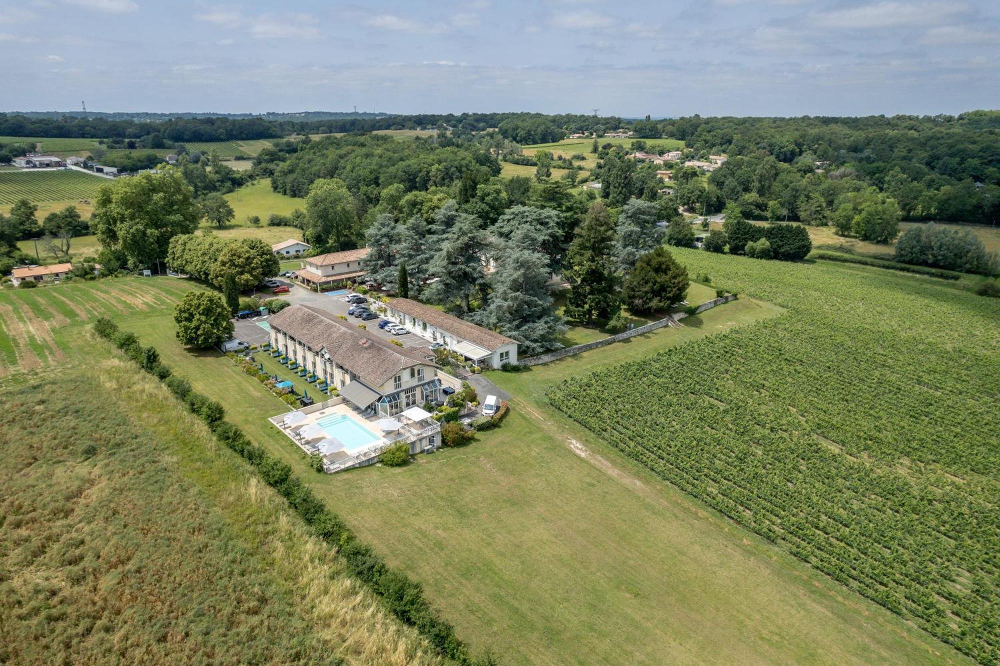 Pey La Tour - Logis Hotels & Restaurant Salleboeuf Exteriör bild