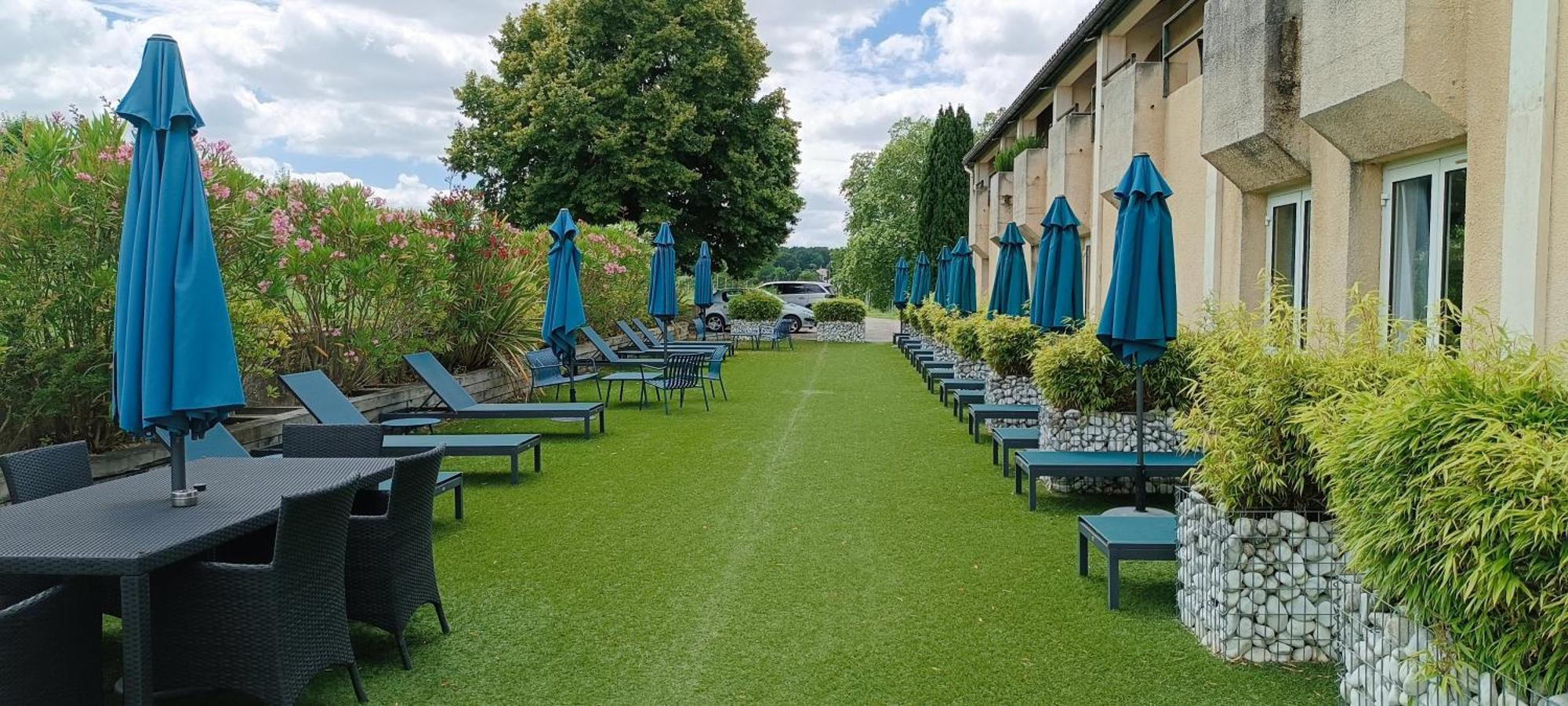 Pey La Tour - Logis Hotels & Restaurant Salleboeuf Exteriör bild